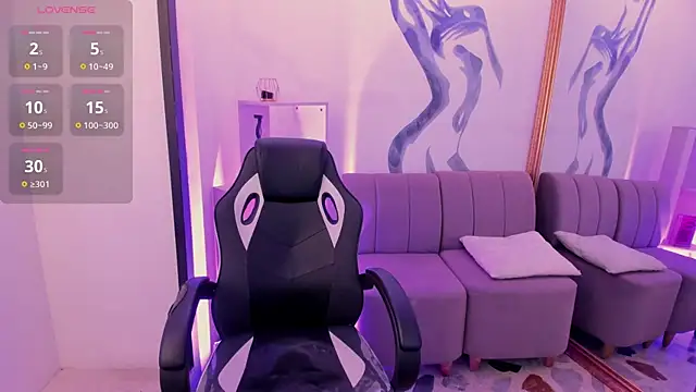 CarolineFyre online show from February 16, 2:48 pm