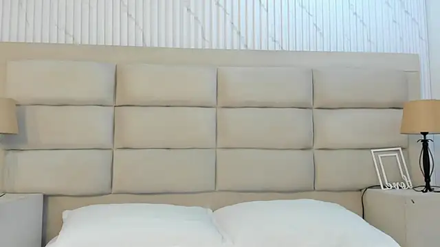 CarolineFyre online show from February 26, 12:38 pm