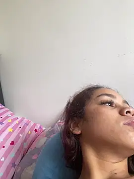 CarolineFyre online show from June 27, 11:38 am