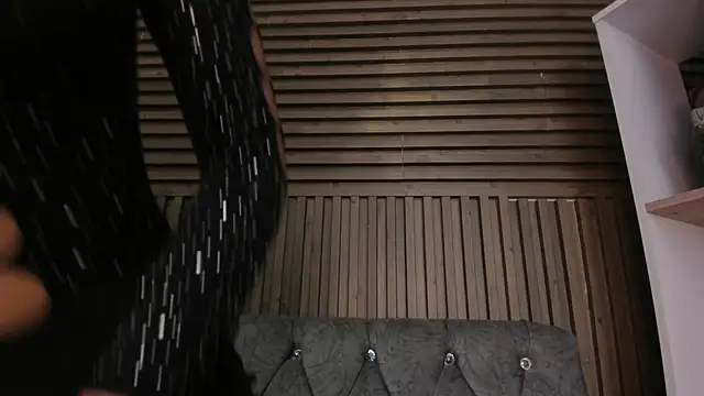 CarolineFyre online show from February 5, 1:07 pm