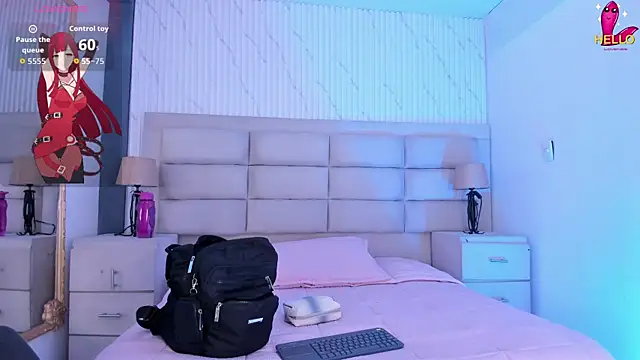 CarolineFyre online show from April 5, 12:23 pm