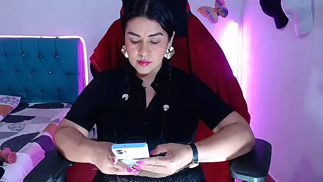 hotsweet-69 online show from April 22, 5:03 am