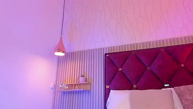 Snapshot of Axa_Graham chatting on February 24, 7:15 pm Axa Graham online show from February 24, 7:15 pm