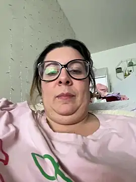 JasmineGlow7 online show from April 10, 11:23 pm