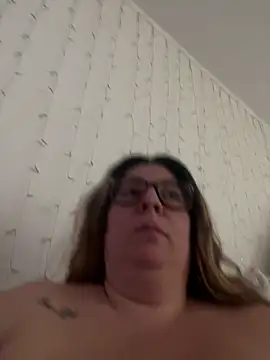 JasmineGlow7 online show from April 21, 1:50 pm