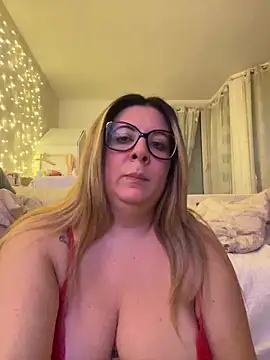 JasmineGlow7 online show from March 8, 6:22 pm
