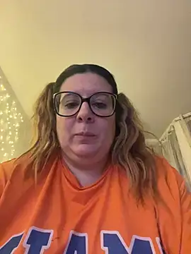 JasmineGlow7 online show from April 12, 6:55 pm