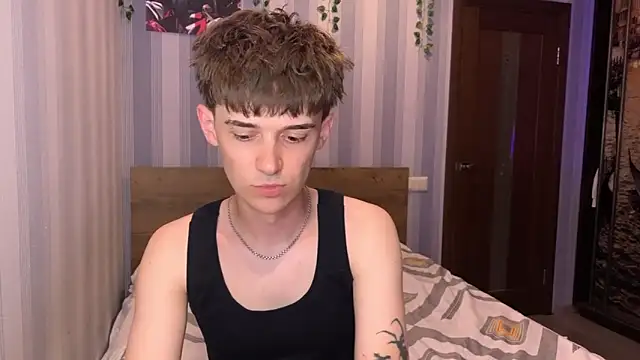 Sweet Dude online show from May 25, 7:01 pm