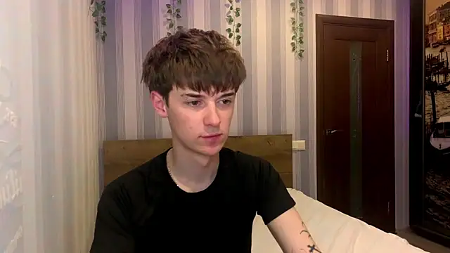 Sweet Dude online show from March 28, 7:04 pm