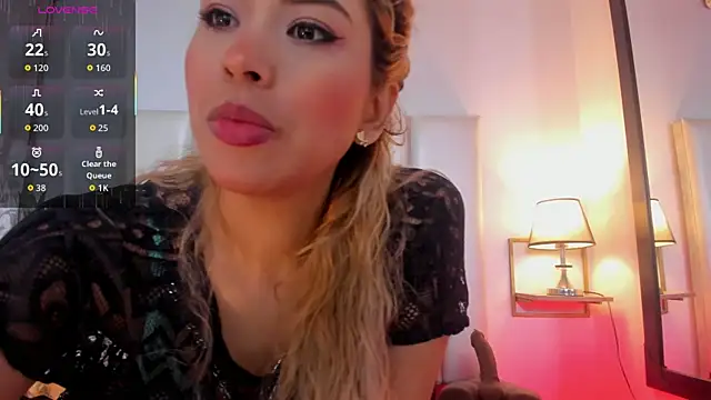 Snapshot of _Giorgiina_ chatting on June 8, 11:55 am Giorgiina online show from June 8, 11:55 am