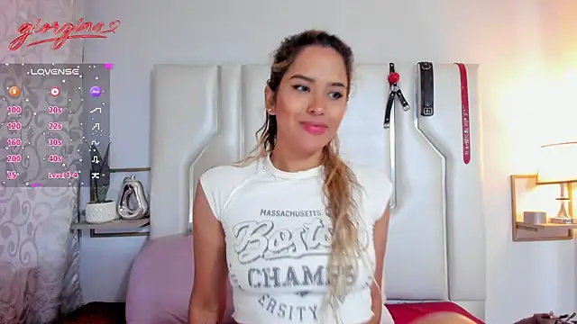 Snapshot of _Giorgiina_ chatting on July 15, 12:12 pm Giorgiina online show from July 15, 12:12 pm