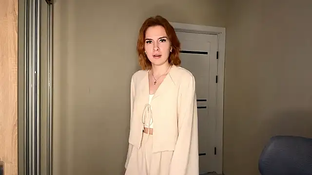 Snapshot of LuxuryRita chatting on February 16, 2:48 pm LuxuryRita online show from February 16, 2:48 pm