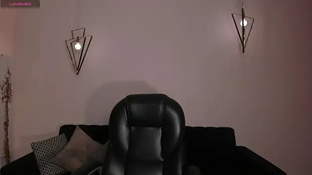 Snapshot of IsabellaMorettiX chatting on February 22, 11:17 pm IsabellaMorettiX online show from February 22, 11:17 pm