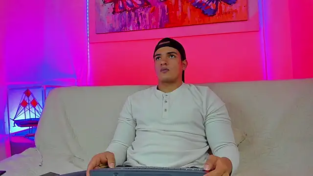 jhon nicolas online show from April 5, 8:59 pm