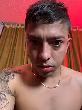 Snapshot of SavageBond_ chatting on April 7, 9:00 am SavageBond online show from April 7, 9:00 am