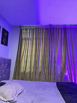 Snapshot of SavageBond_ chatting on March 1, 12:27 pm SavageBond online show from March 1, 12:27 pm