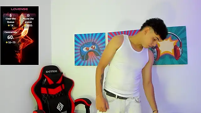 Snapshot of justin_payn14 chatting on February 20, 7:27 pm justin payn14 online show from February 20, 7:27 pm