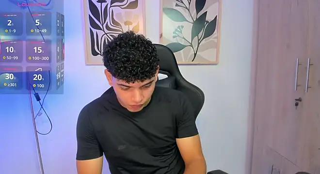 justin payn14 online show from June 14, 1:23 pm