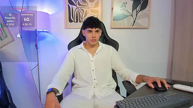 justin payn14 online show from May 15, 11:41 am