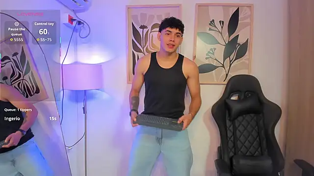 justin payn14 online show from May 26, 11:41 am