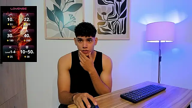 Snapshot of justin_payn14 chatting on March 1, 3:01 pm justin payn14 online show from March 1, 3:01 pm