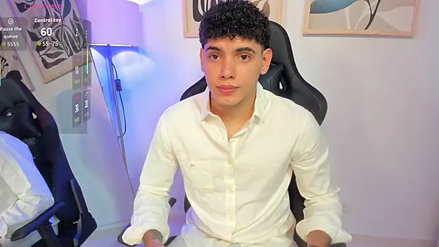 justin payn14 online show from June 3, 6:23 pm