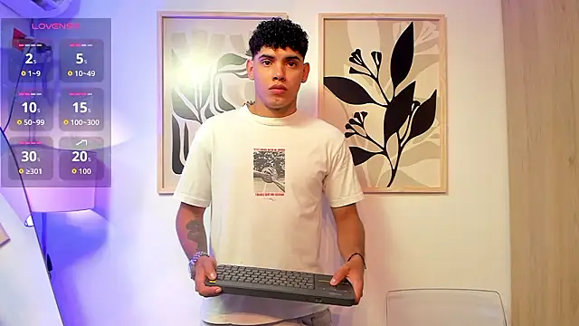 justin payn14 online show from March 13, 3:39 pm