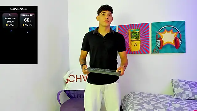 Snapshot of justin_payn14 chatting on February 13, 7:14 pm justin payn14 online show from February 13, 7:14 pm