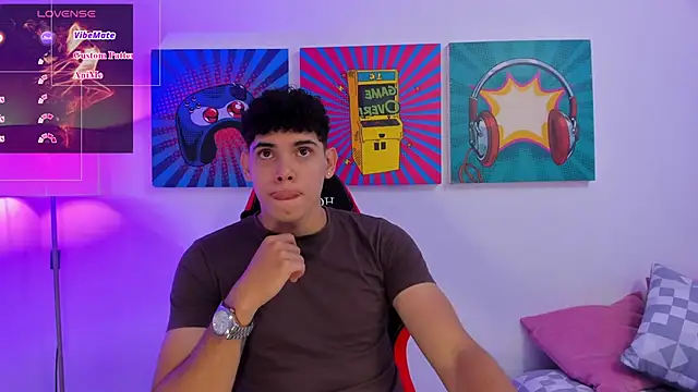 Snapshot of justin_payn14 chatting on February 26, 7:25 pm justin payn14 online show from February 26, 7:25 pm