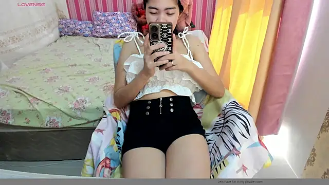 HornyAsianXxX online show from March 30, 7:43 am