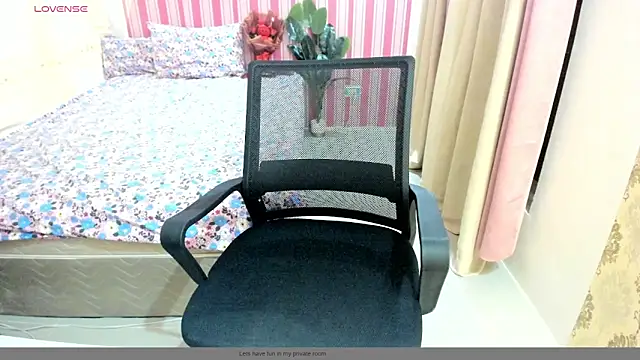 HornyAsianXxX online show from April 8, 11:01 am