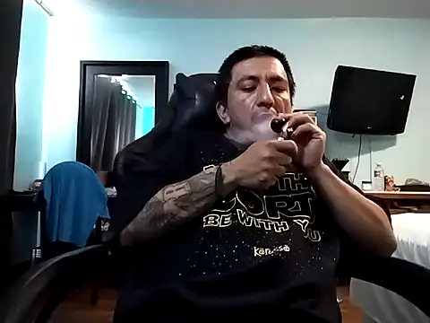 bigbooietx online show from March 27, 10:43 pm