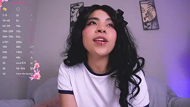 loveegirll1 online show from March 25, 4:45 am