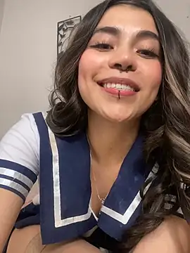 Snapshot of loveegirll1 chatting on February 3, 3:37 am loveegirll1 online show from February 3, 3:37 am