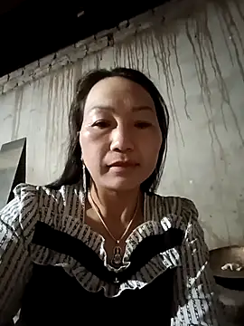 baby 112233 online show from April 3, 9:10 pm