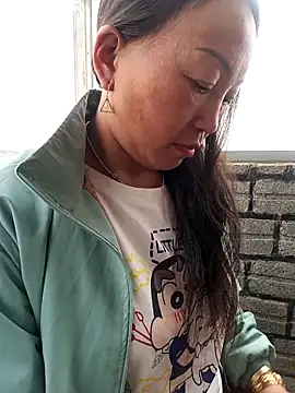 Snapshot of baby_112233 chatting on February 3, 6:40 am baby 112233 online show from February 3, 6:40 am