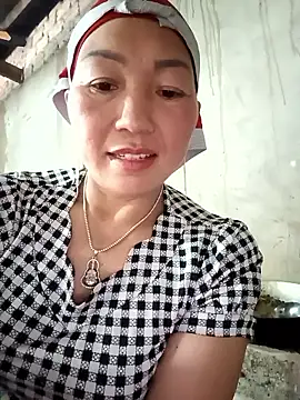 Snapshot of baby_112233 chatting on February 13, 5:29 am baby 112233 online show from February 13, 5:29 am