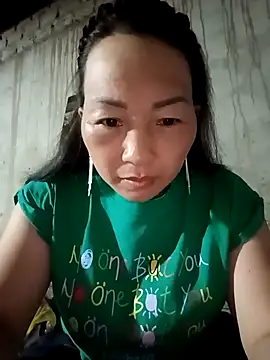 baby 112233 online show from April 17, 11:24 am