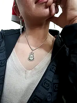 baby 112233 online show from April 2, 8:43 am