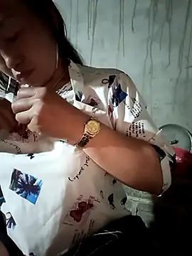 baby 112233 online show from April 14, 2:00 pm