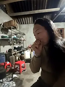 Snapshot of baby_112233 chatting on February 10, 9:36 pm baby 112233 online show from February 10, 9:36 pm