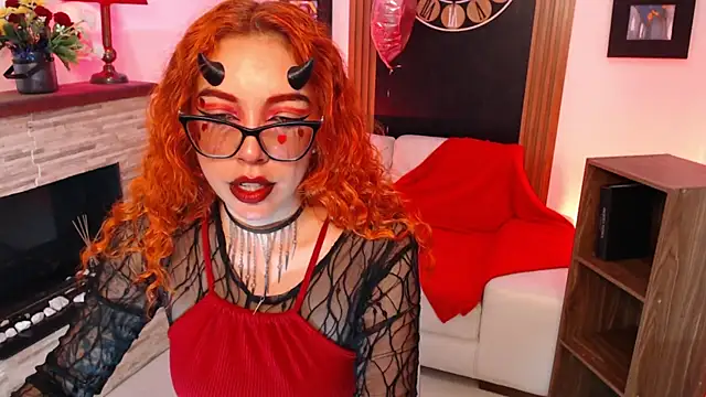 Snapshot of mere_in_redd chatting on February 14, 11:54 am mere in redd online show from February 14, 11:54 am