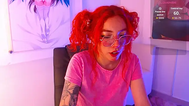 Snapshot of mere_in_redd chatting on July 11, 1:33 pm mere in redd online show from July 11, 1:33 pm