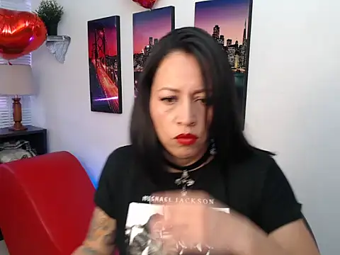 Snapshot of Milfangel1 chatting on February 9, 7:23 pm Milfangel1 online show from February 9, 7:23 pm