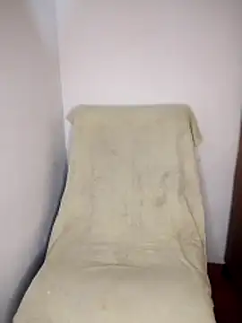 Scarlet Luxe online show from February 6, 1:45 am