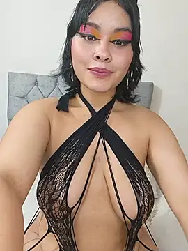 Snapshot of zoe_love18 chatting on June 11, 4:53 am zoe love18 online show from June 11, 4:53 am