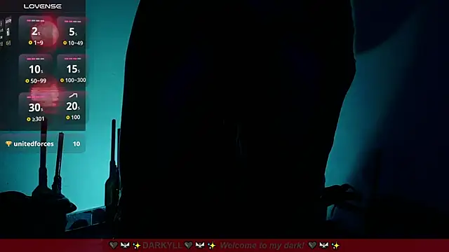 Snapshot of Darkyll33 chatting on February 7, 1:24 am Darkyll33 online show from February 7, 1:24 am