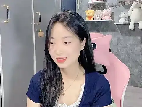 Linne6789 online show from April 27, 2:04 pm