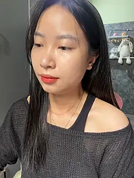 Linne6789 online show from May 18, 4:40 am