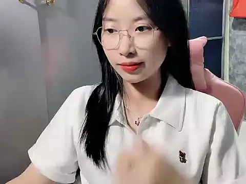 Linne6789 online show from February 28, 3:33 pm